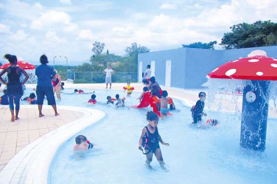 Les petits écoliers de Pothé  et de La Foa se jettent à l’eau