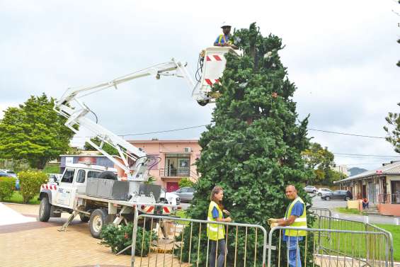 Le village a revêtu ses habits de fête et de lumière