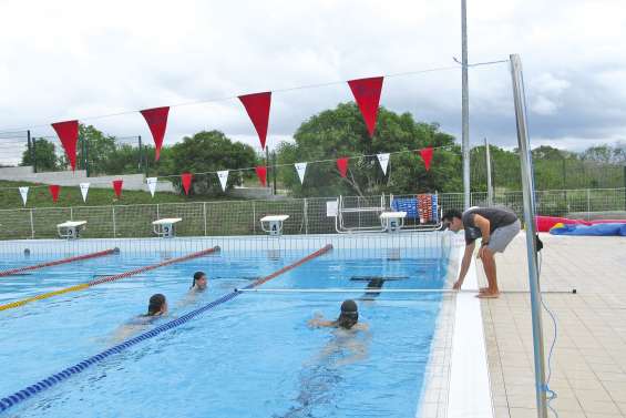 Le collège de Koné ouvre un couloir à la natation en 2017