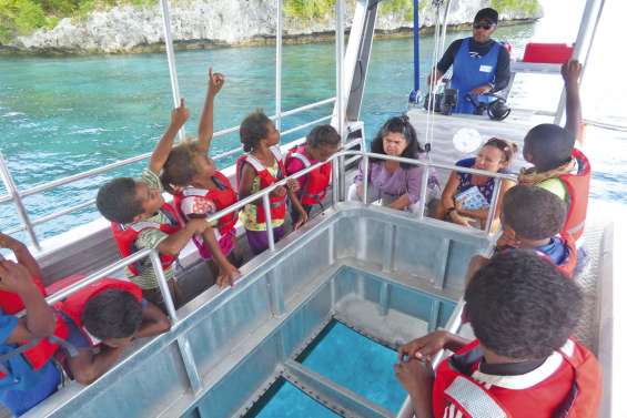 A la découverte des fonds  marins sans se mouiller