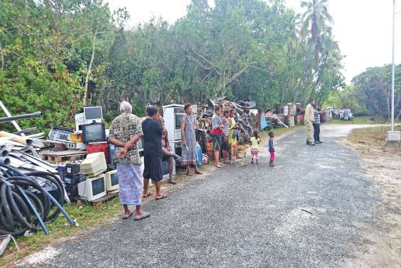 Tiga évacue ses déchets