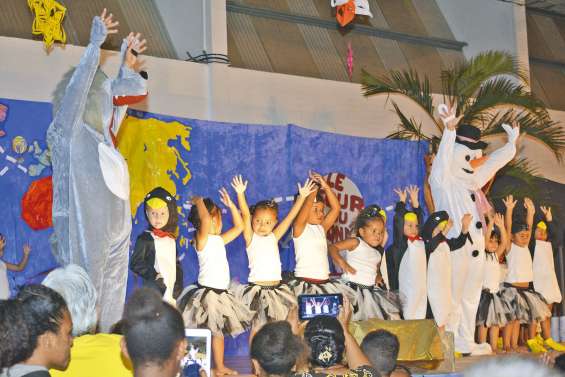 Les enfants de l’école Saint-Joseph font le tour du monde en dansant