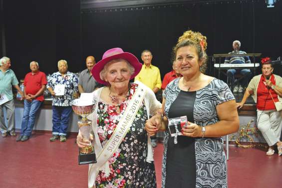 Une fête de fin d’année endiablée pour les seniors de l’Age d’or