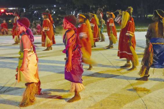 Danser les gestes traditionnels