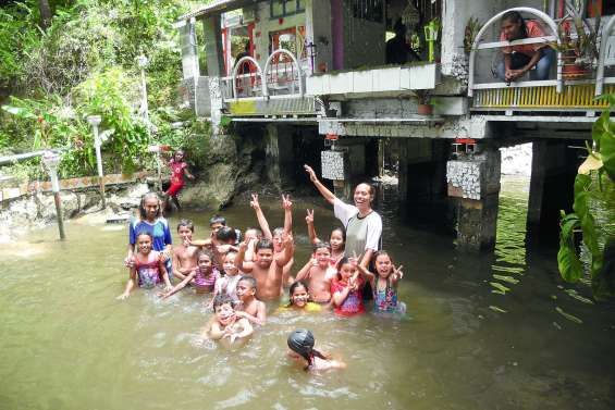 Les vacanciers de La Foa plongent dans le Paradis d’Amédée