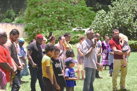 Le merci des gens de Houaïlou