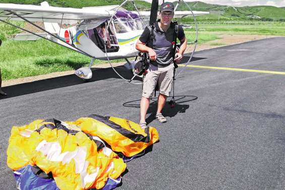 Une vingtaine d’ULM  se retrouvent à Poé