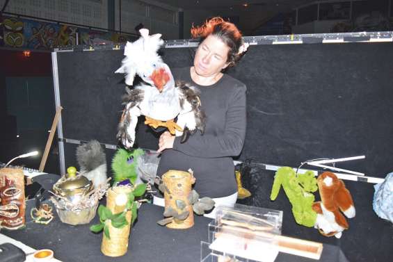 Et à la fin, il ne restera qu’une  marionnette... celle du corbeau