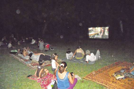 Une séance de cinéma  sur les traces des lutins