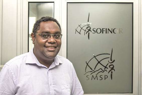 Robert Waminya, métallurgiste globe-trotter, pose son sac en Corée