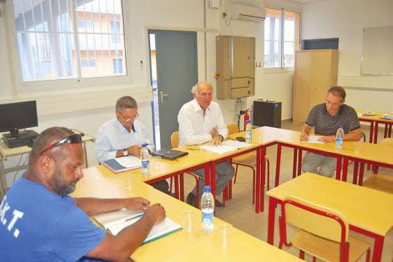 Préavis de grève maintenu  au lycée Antoine-Kela