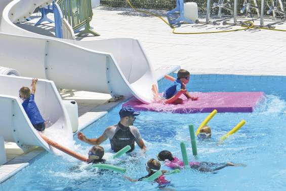 Trois jours pour découvrir le triathlon au centre aquatique provincial