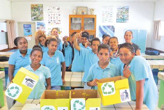 Les collégiens poussent  le bouchon sur le recyclage