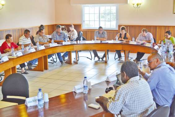 Le budget fait débat à Bourail