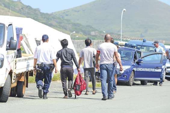 Prison ferme pour les capitaines vietnamiens