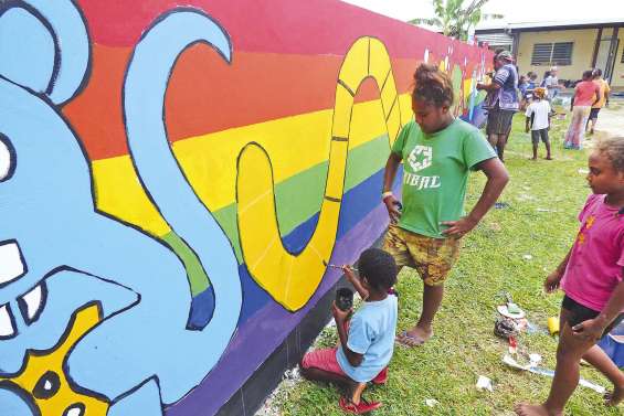 Le dispensaire de Wé prend des couleurs