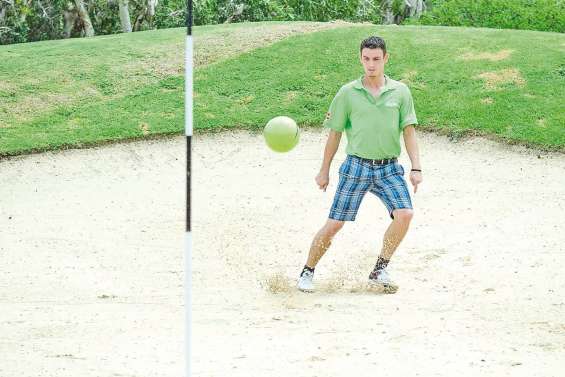 Au golf de Dumbéa, ça va swinguer... avec les pieds !