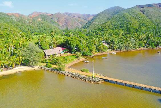 Menaces sur la baie de Ouara
