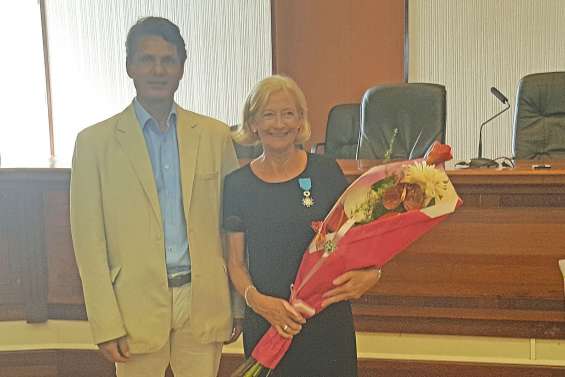 Une greffière honorée après 46 ans de carrière