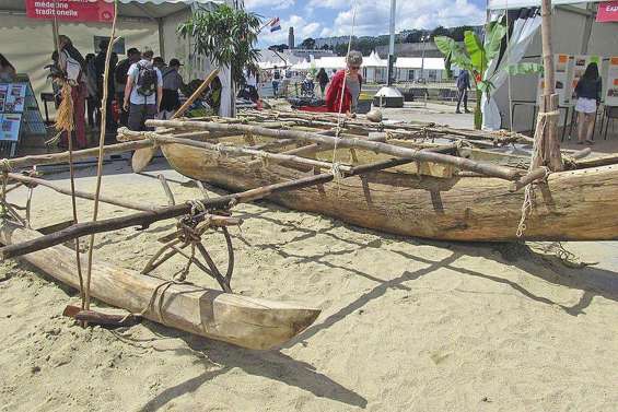 La pirogue de Lifou dans un documentaire