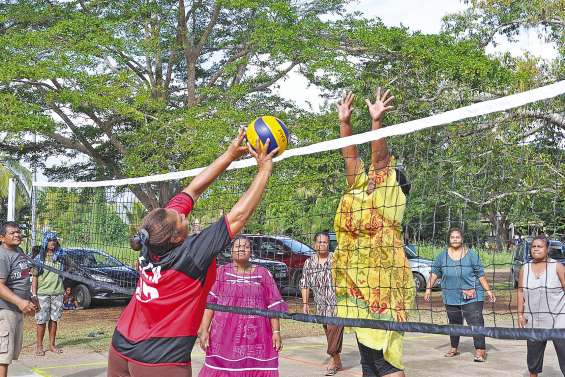 La petite école de Punyi a organisé une kermesse pour la bonne cause