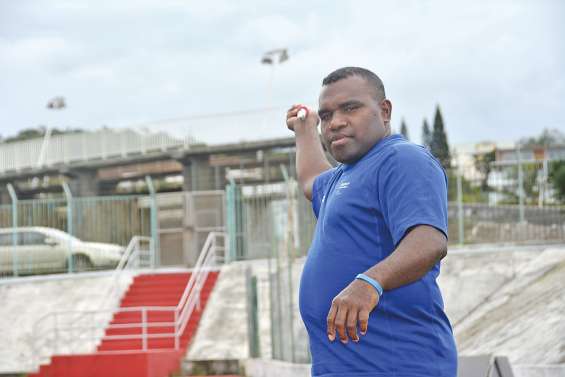 A l’entraînement avec…  le lanceur Thierry Washetine