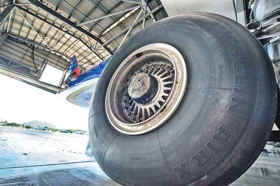 L’énorme galère de 220  passagers bloqués à Osaka