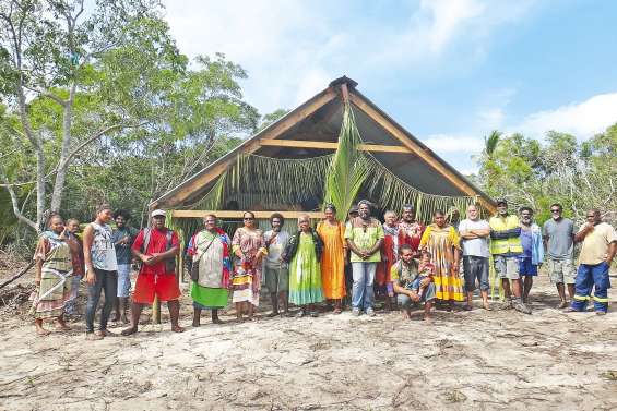 Un four à coprah au profit  des jeunes de Lékine