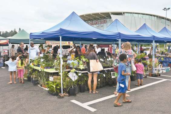 Les saveurs du « circuit court » devant l’Arène du Sud