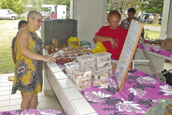 Le marché agricole brave la pluie