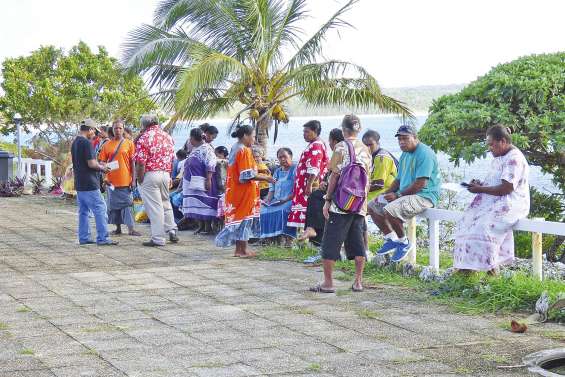 Le collectif des usagers de Drehu reçu à la province