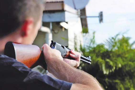 Il avait tiré un coup de fusil sur son cambrioleur