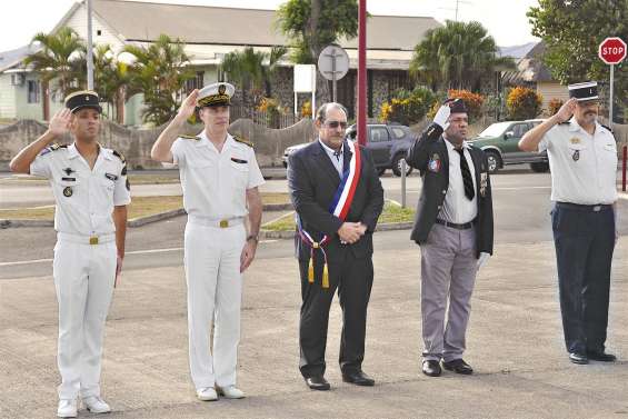 Le devoir de mémoire célébré dans la sobriété