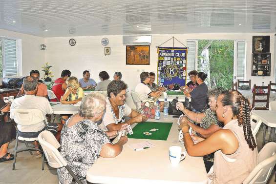 Un concours de belote  pour les sinistrés de Tahiti