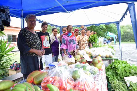 Un marché pluvieux à N’Dé