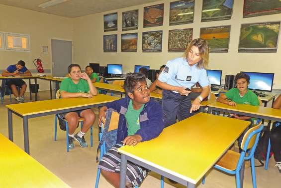 Des gendarmes experts en délinquance au collège