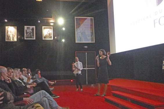 Marianne Denicourt face au public de La Foa