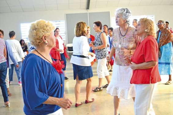 L’après-midi dansant investit la salle des communautés