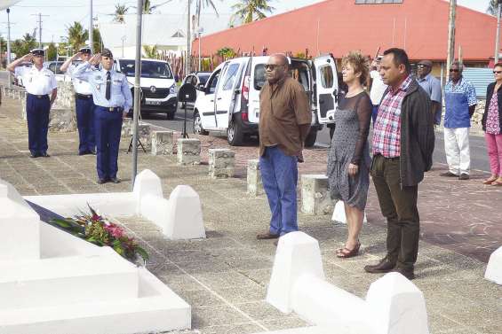 Une cérémonie en souvenir des anciens
