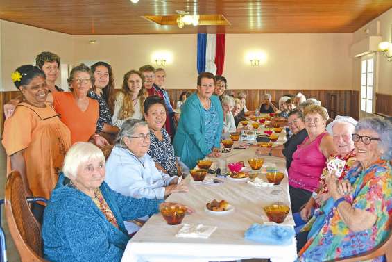 Un thé avec un nuage de jeux de société