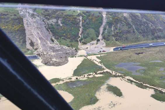 L’île du Sud noyée  sous des trombes d’eau