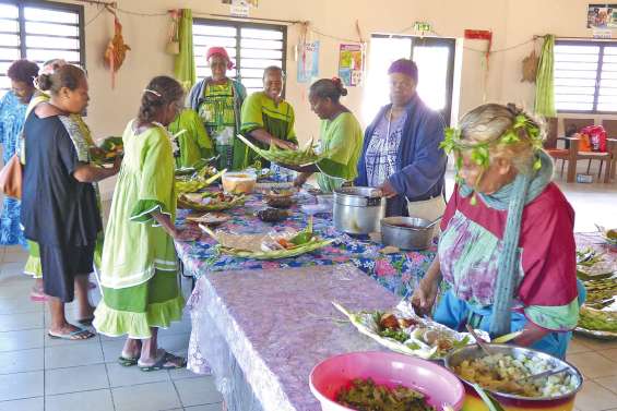 Les seniors financent leur voyage annuel