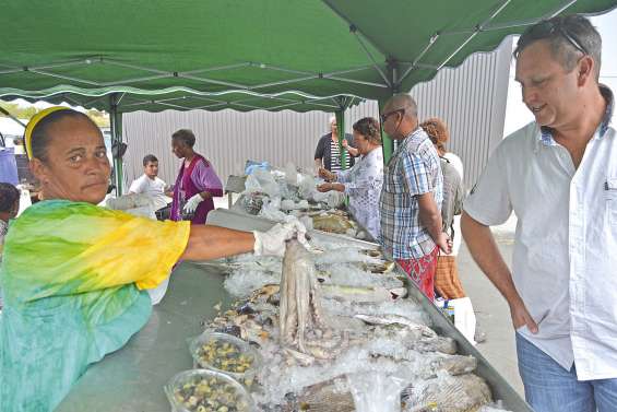Les loisirs et les produits de la mer trouvent leur public à Téari