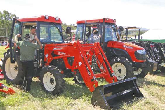Les tracteurs, autres rois  de la Foire de Bourail