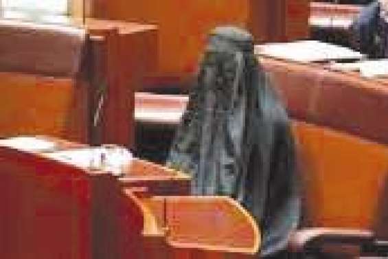 En burqa au Sénat