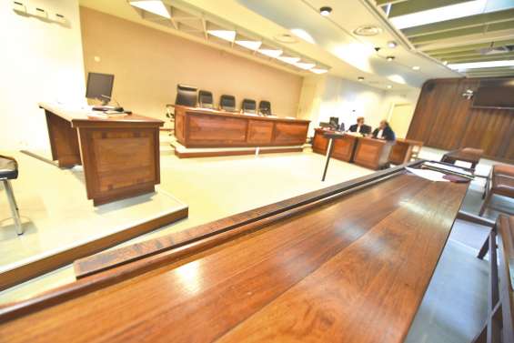 Ils voulaient faire des casses à la voiture bélier