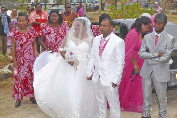 Soixante et onze mariages  en une saison à Lifou