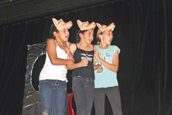 Les élèves du collège du Sacré-Cœur sur les planches du Colisée