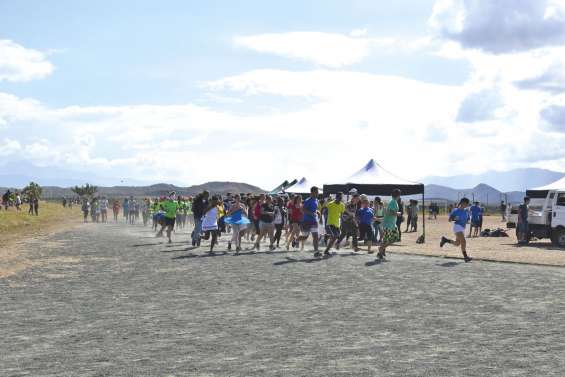 Les élèves du lycée Michel-Rocard ont couru pour la bonne cause