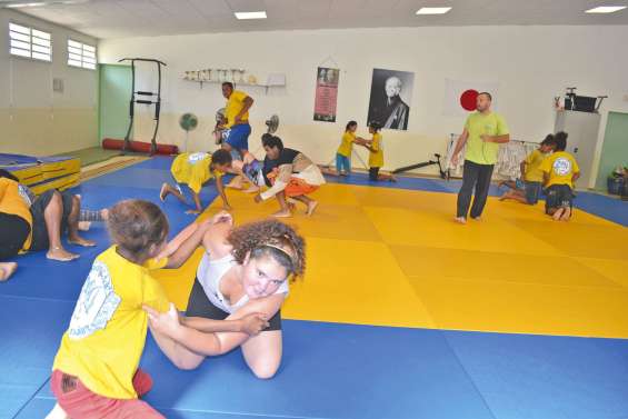 Des cours d’EPS remplacés par du judo